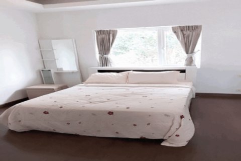 Chalet de 3 dormitorios en Jomtien Beach, Pattaya, Tailandia № 202764 - foto 4