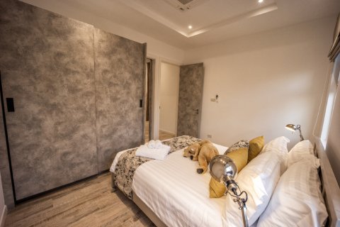 Chalet de 3 dormitorios en Hua Hin, Tailandia № 169935 - foto 2