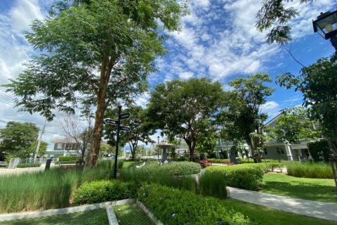 Adosado de 2 dormitorios en San Sai, Tailandia № 205640 - foto 2