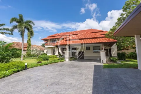 Chalet de 6 dormitorios en Bang Tao, Tailandia № 190643 - foto 19