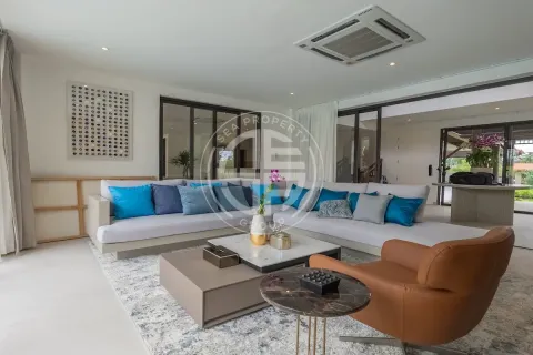 Chalet de 6 dormitorios en Bang Tao, Tailandia № 190643 - foto 4