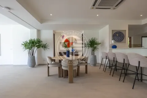Chalet de 6 dormitorios en Bang Tao, Tailandia № 190643 - foto 7