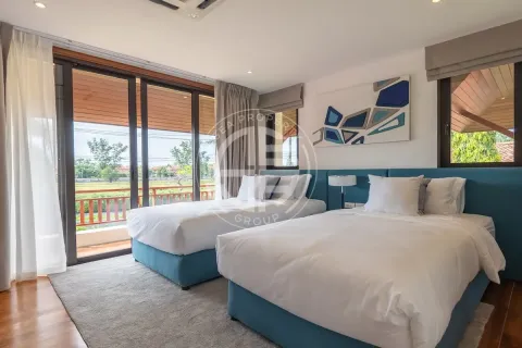 Chalet de 6 dormitorios en Bang Tao, Tailandia № 190643 - foto 14