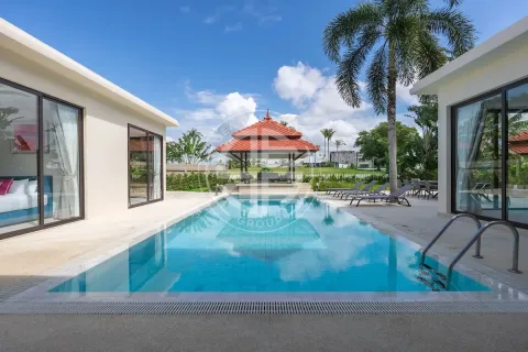 Chalet de 6 dormitorios en Bang Tao, Tailandia № 190643 - foto 18