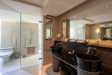 Villa in Phuket, Thailand 2 Schlafzimmer № 190641 - Foto 11