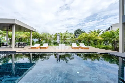 Chalet de 4 dormitorios en Layan Beach, Tailandia № 190644 - foto 21