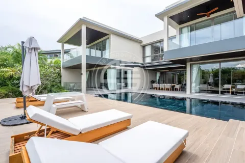 Chalet de 4 dormitorios en Layan Beach, Tailandia № 190644 - foto 19