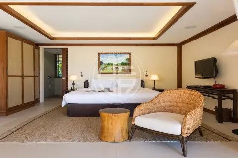 Chalet de 5 dormitorios en Ko Samui, Tailandia № 190645 - foto 8
