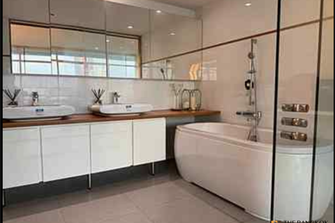 Condominio de 3 dormitorios en Bangkok, Tailandia № 186626 - foto 8