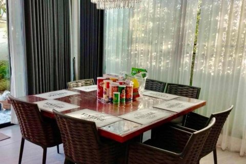 Chalet de 5 dormitorios en Chiang Mai, Tailandia № 155333 - foto 7