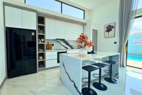 Chalet de 3 dormitorios en Pattaya, Tailandia № 203519 - foto 4