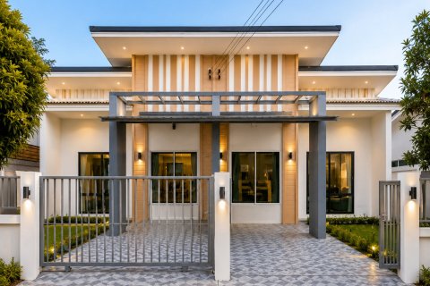 Дом в Паттайе, Таиланд с 4 комнатами  № 203521