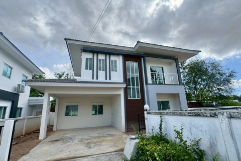 Casa de 4 dormitorios en Pattaya, Tailandia № 203523 - foto 5