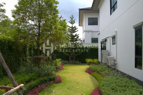 Casa de 4 dormitorios en Phuket, Tailandia № 209641 - foto 2