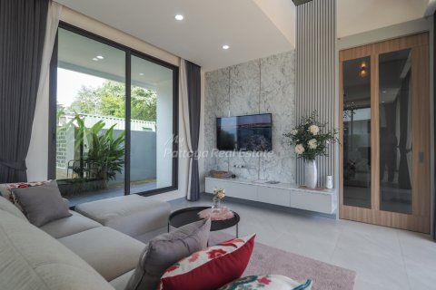 Casa de 3 dormitorios en Pattaya, Tailandia № 68541 - foto 4