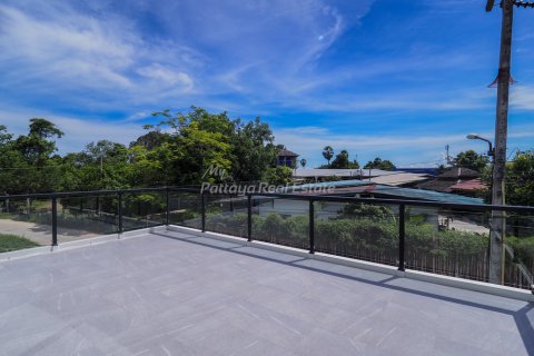 Casa de 3 dormitorios en Pattaya, Tailandia № 68541 - foto 24