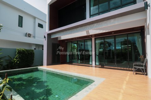 Casa de 3 dormitorios en Pattaya, Tailandia № 68541 - foto 9