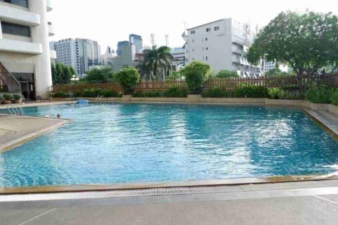 Condominio de 3 dormitorios en Bangkok, Tailandia № 184082 - foto 2