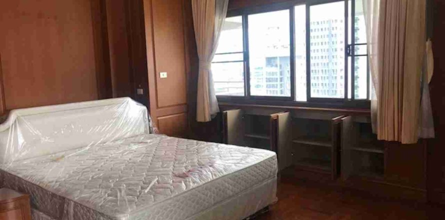 Condominio de 3 dormitorios en Bangkok, Tailandia № 184082