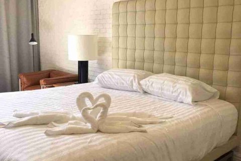Condominio de 3 dormitorios en Bangkok, Tailandia № 184079 - foto 15