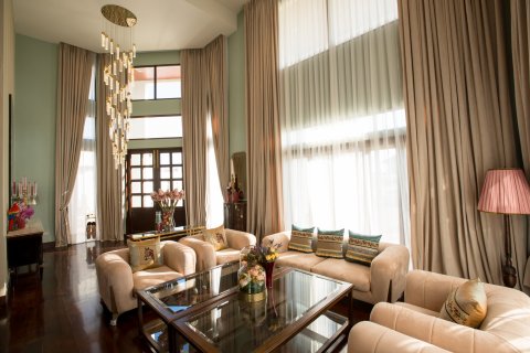 Chalet de 7 dormitorios en Saraphi, Tailandia № 133918 - foto 3