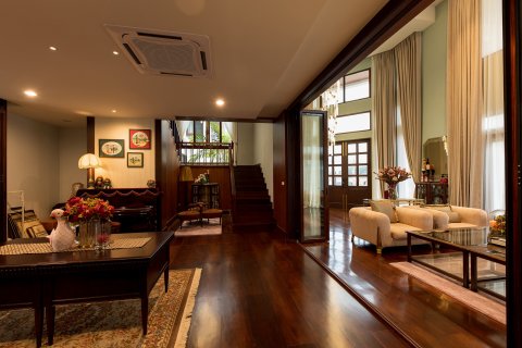 Chalet de 7 dormitorios en Saraphi, Tailandia № 133918 - foto 14