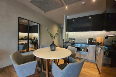 Condominio de 2 dormitorios en Khlong Toei, Bangkok, Tailandia № 133919 - foto 5