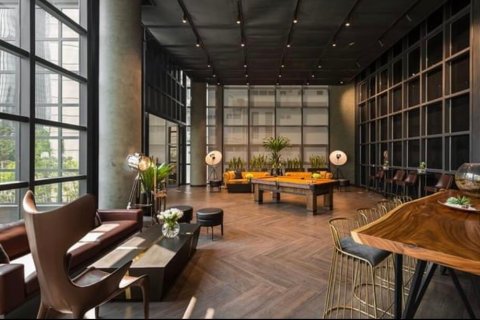 Condominio de 2 dormitorios en Khlong Toei, Bangkok, Tailandia № 133919 - foto 18