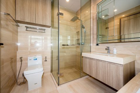 Condominio de 2 dormitorios en Watthana, Bangkok, Tailandia № 133917 - foto 11