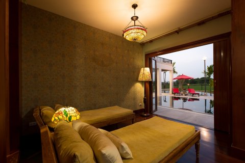Chalet de 5 dormitorios en Saraphi, Tailandia № 133914 - foto 17