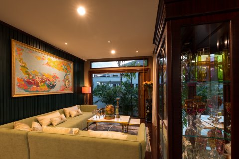 Chalet de 5 dormitorios en Saraphi, Tailandia № 133914 - foto 6