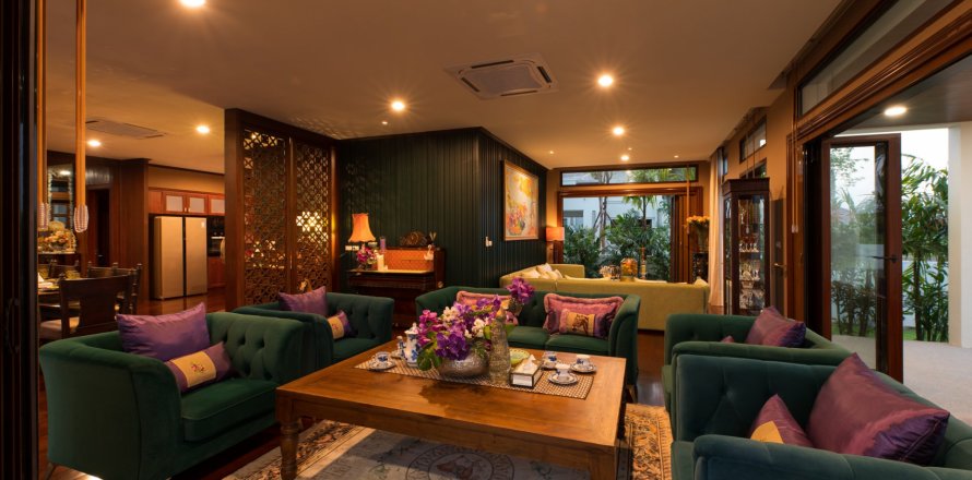 Chalet de 5 dormitorios en Saraphi, Tailandia № 133914