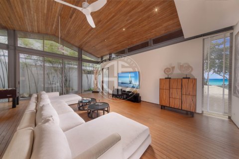 Chalet de 6 dormitorios en Phang Nga, Tailandia № 190573 - foto 7