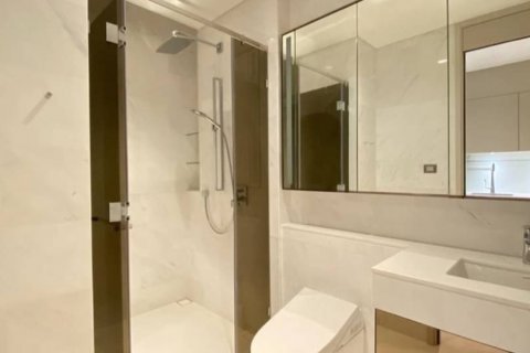 Condominio de 1 dormitorio en Pathum Wan, Bangkok, Tailandia № 133971 - foto 12