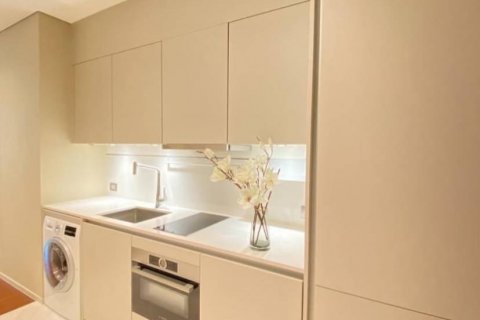 Condominio de 1 dormitorio en Pathum Wan, Bangkok, Tailandia № 133971 - foto 4