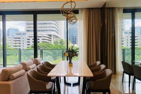 Condominio de 2 dormitorios en Pathum Wan, Bangkok, Tailandia № 133975 - foto 2