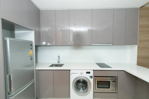 Condominio de 2 dormitorios en Watthana, Bangkok, Tailandia № 133972 - foto 18
