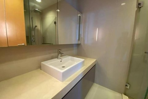 Condominio de 2 dormitorios en Watthana, Bangkok, Tailandia № 133972 - foto 6