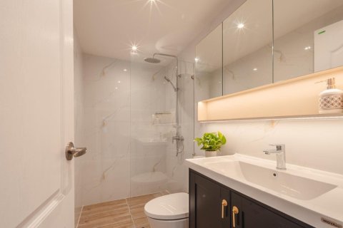 Condominio de 2 dormitorios en Bangkok, Tailandia № 157653 - foto 6