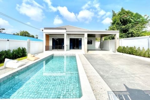Casa de 3 dormitorios en Pattaya, Tailandia № 157657 - foto 14