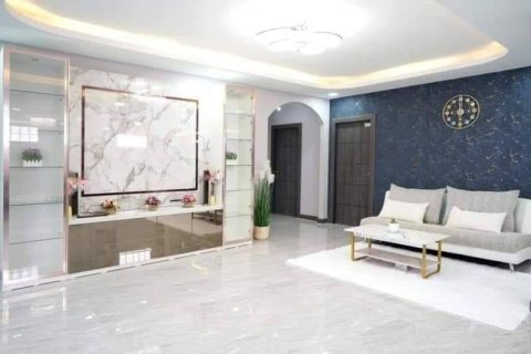 Casa de 3 dormitorios en Pattaya, Tailandia № 157652 - foto 4