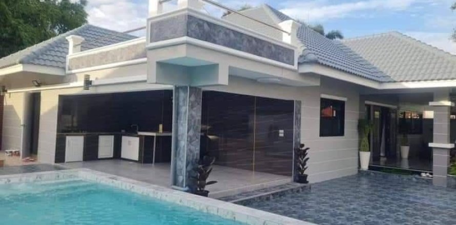 Casa de 3 dormitorios en Pattaya, Tailandia № 157652
