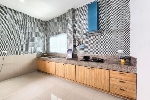 Haus in Pattaya, Thailand 3 Schlafzimmer № 157658 - Foto 4