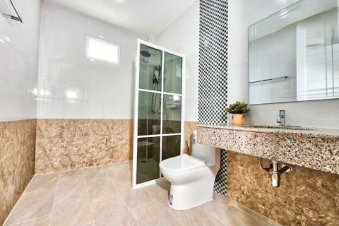 Haus in Pattaya, Thailand 3 Schlafzimmer № 157658 - Foto 10