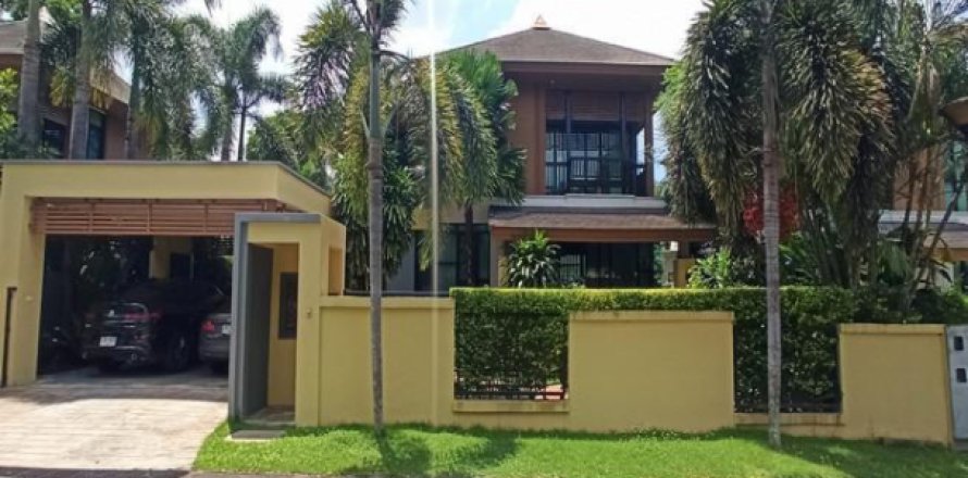 Casa de 4 dormitorios en Pattaya, Tailandia № 194154