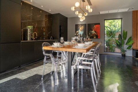 Chalet de 5 dormitorios en Phuket, Tailandia № 163211 - foto 10