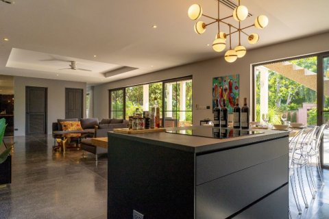 Chalet de 5 dormitorios en Phuket, Tailandia № 163211 - foto 6