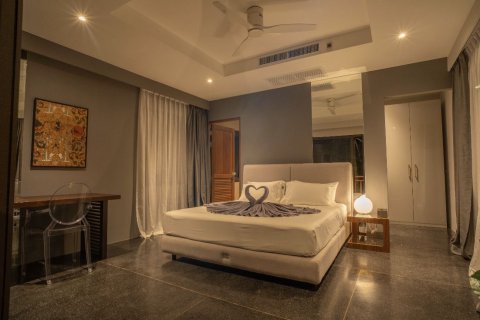 Chalet de 5 dormitorios en Phuket, Tailandia № 163211 - foto 4
