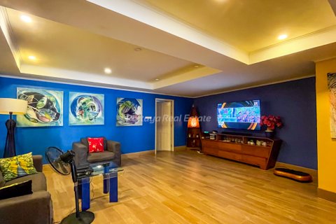 Casa de 8 dormitorios en Bang Lamung, Tailandia № 134770 - foto 20
