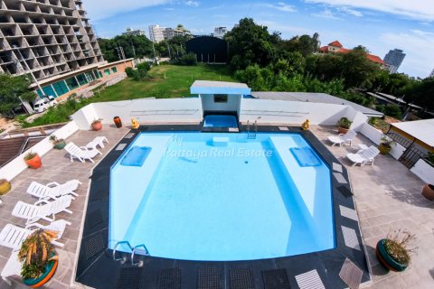Casa de 8 dormitorios en Bang Lamung, Tailandia № 134770 - foto 2